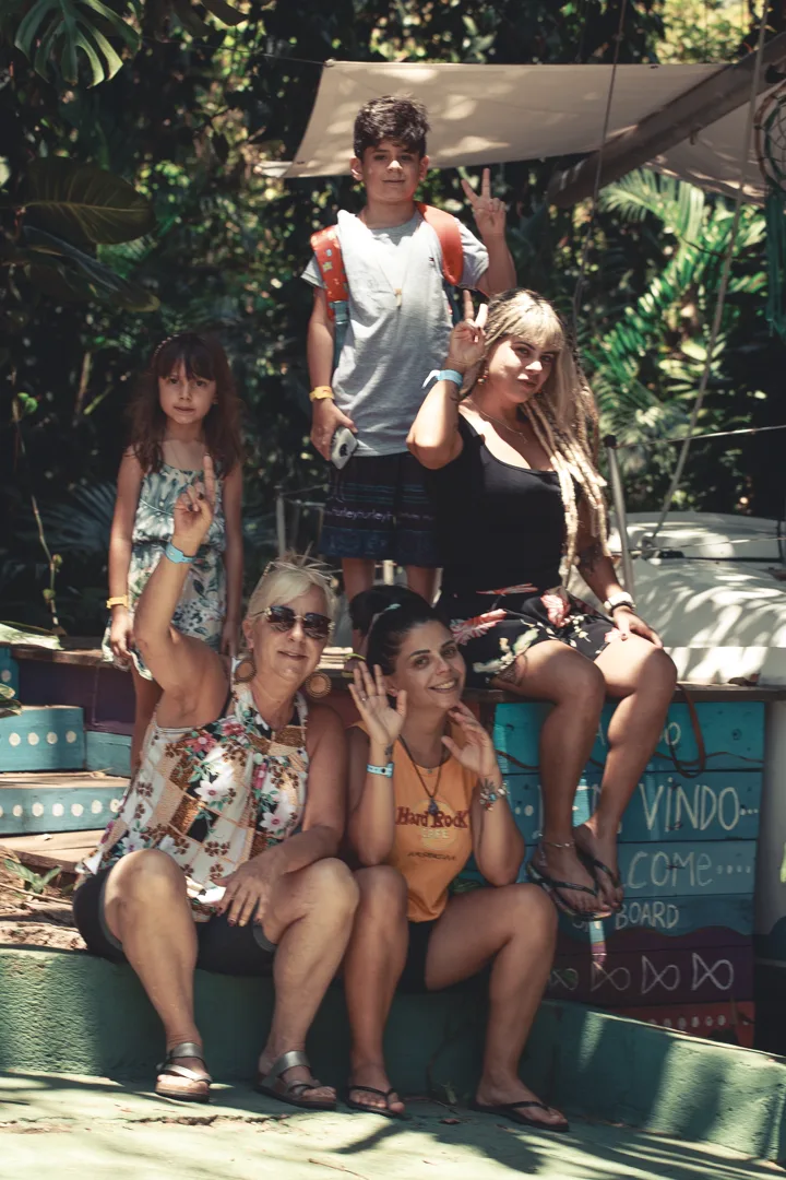 Família hospedada no Hostel da Vila em Ilhabela