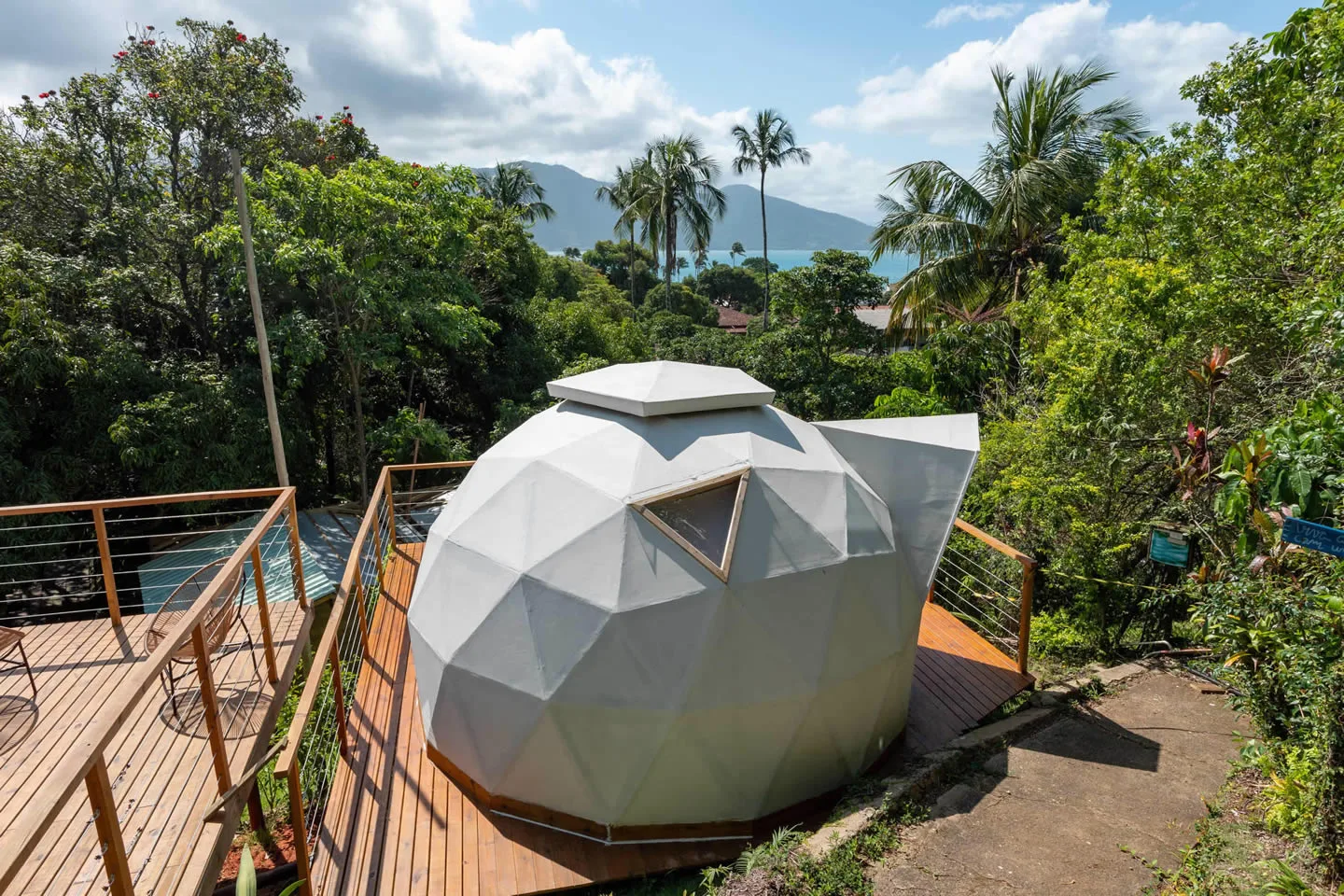 Domo — acomodação privativos fora da caixa do Hostel da Vila em Ilhabela