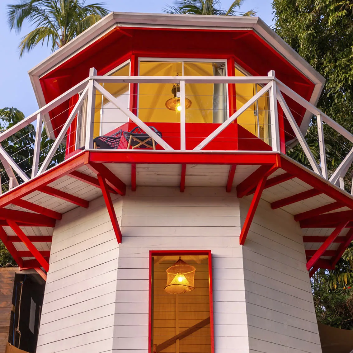 Farol — acomodação privativos fora da caixa do Hostel da Vila em Ilhabela