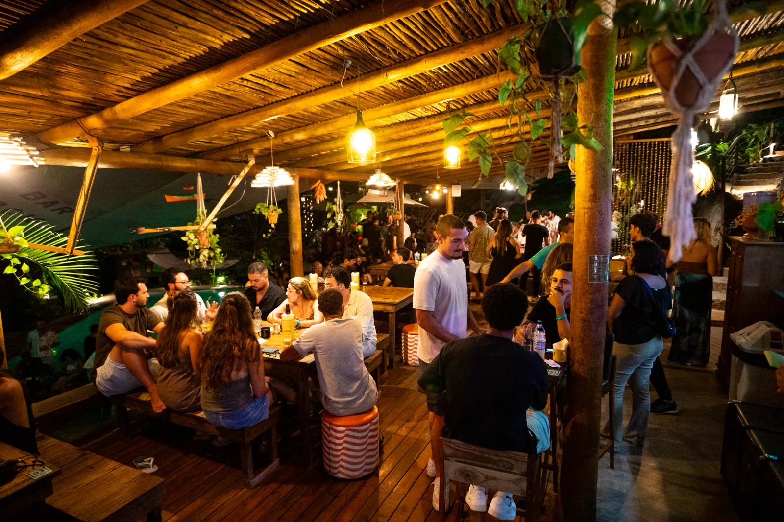 Programação noturna no Hostel da Vila em Ilhabela